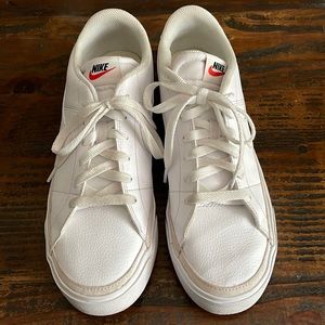 Men’s size 9.5 Nike shoes